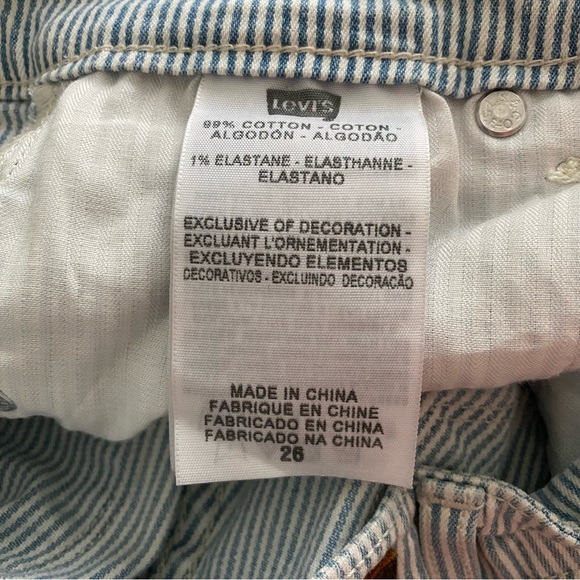 Levi’s Striped High-Waisted Jeans - Picture 6 of 6